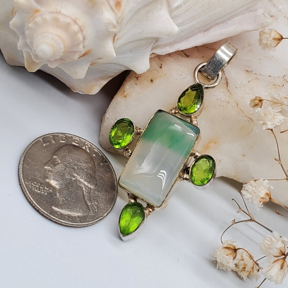 Natural Agate Stone/Peridot Silver Pendant - Picture 4 of 4